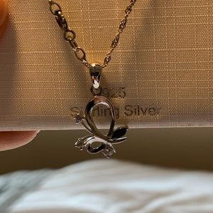 Brand new silver necklace
